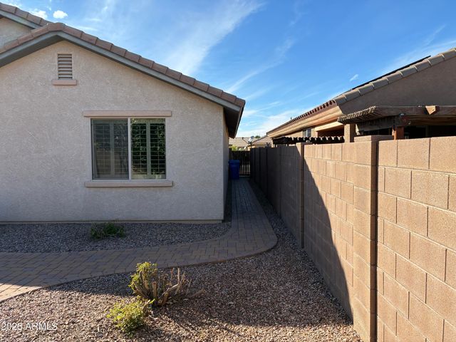 8011 S 70TH Drive, Laveen, AZ 85339