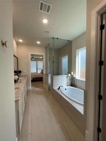 22 Clearview Terrace Place, Tomball, TX 77375