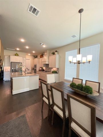 22 Clearview Terrace Place, Tomball, TX 77375