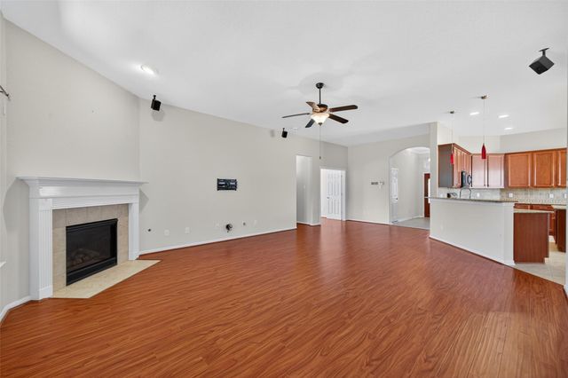 7031 Kendall Lake Court, Richmond, TX 77407