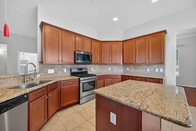 7031 Kendall Lake Court, Richmond, TX 77407