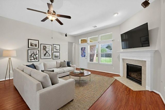 7031 Kendall Lake Court, Richmond, TX 77407