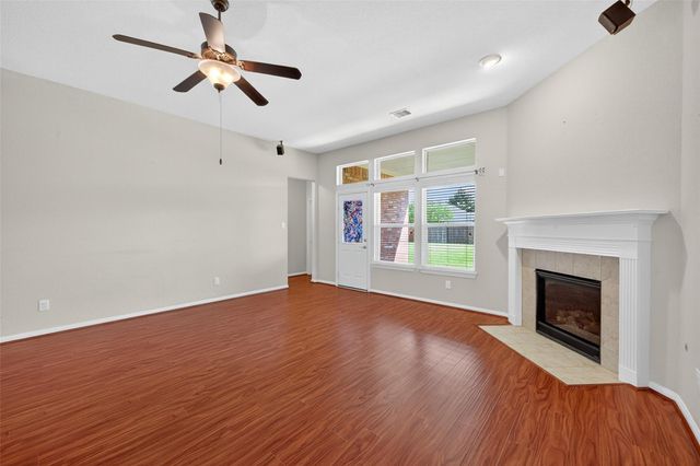 7031 Kendall Lake Court, Richmond, TX 77407