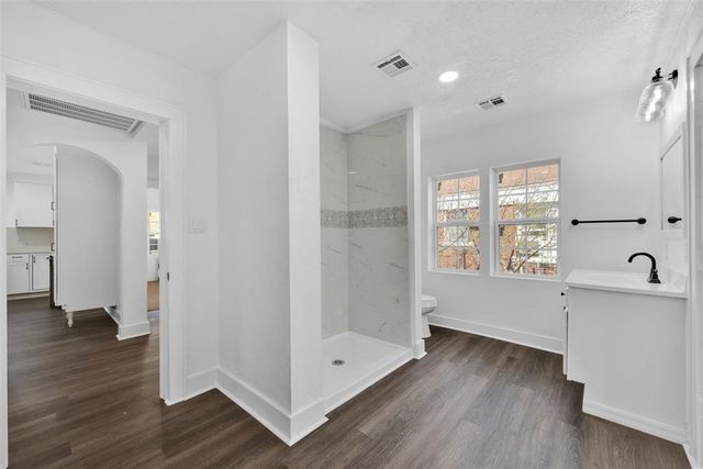 1301 N McKinley Avenue, Oklahoma City, OK 73106