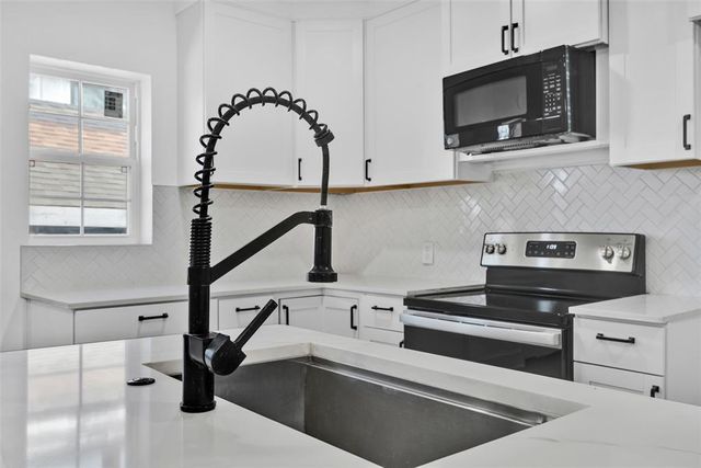 1301 N McKinley Avenue, Oklahoma City, OK 73106