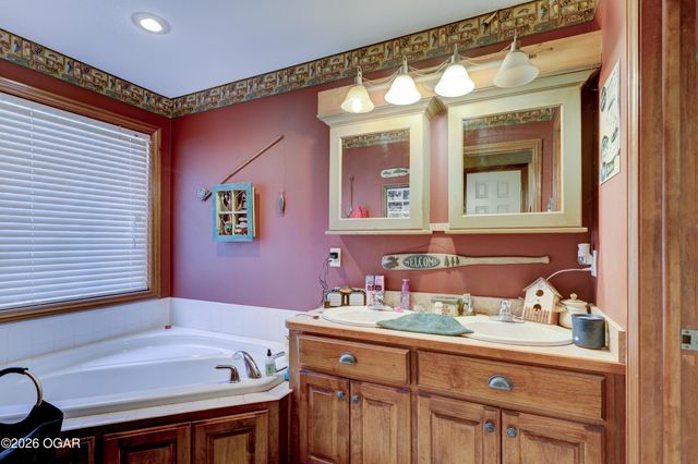 7130 SE 66th Terrace, Riverton, KS 66770