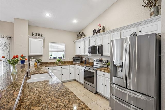 12416 NE 48TH LOOP, Oxford, FL 34484