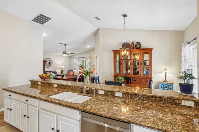 12416 NE 48TH LOOP, Oxford, FL 34484