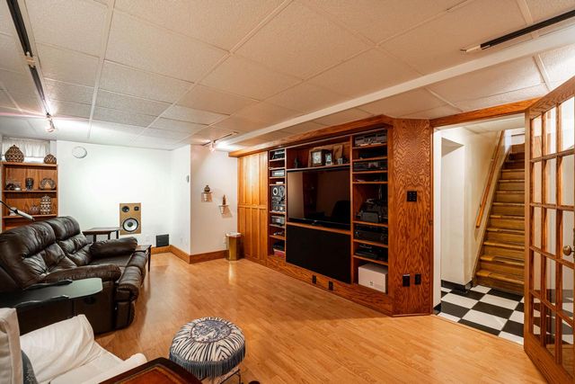 838 N 64th STREET, Wauwatosa, WI 53213