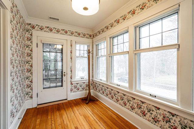 838 N 64th STREET, Wauwatosa, WI 53213