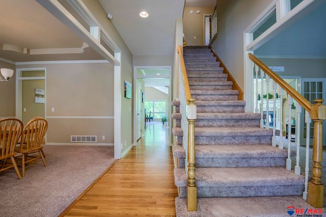 17012 Emiline Street, Omaha, NE 68136