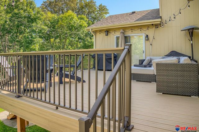 17012 Emiline Street, Omaha, NE 68136