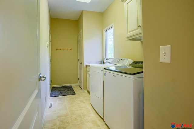 17012 Emiline Street, Omaha, NE 68136