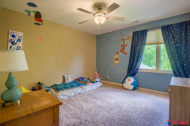 17012 Emiline Street, Omaha, NE 68136