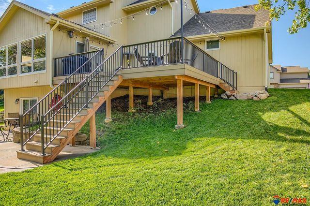 17012 Emiline Street, Omaha, NE 68136