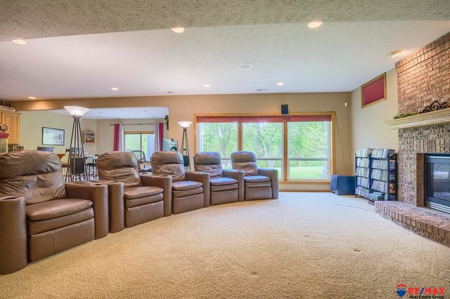 17012 Emiline Street, Omaha, NE 68136