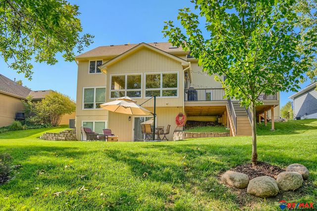 17012 Emiline Street, Omaha, NE 68136