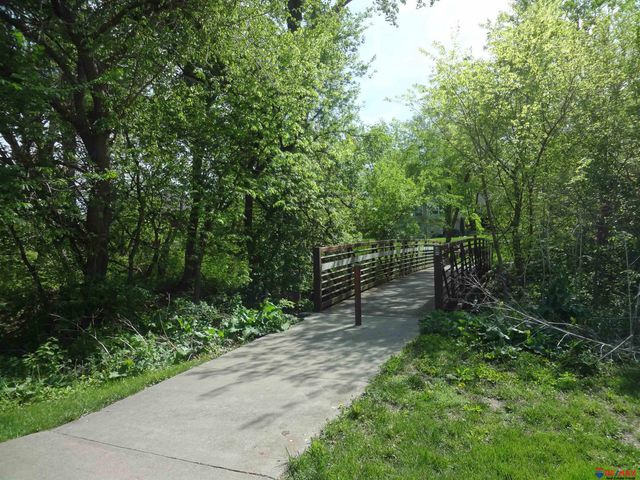 17012 Emiline Street, Omaha, NE 68136