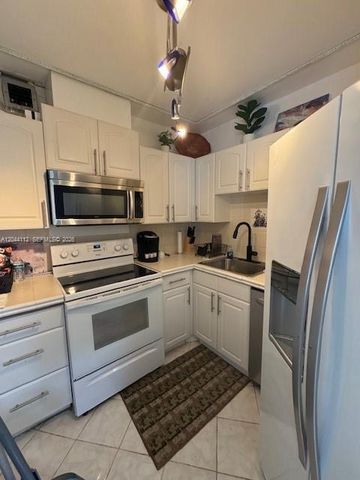1967 S Ocean Blvd 315-C, Lauderdale By The Sea, FL 33062