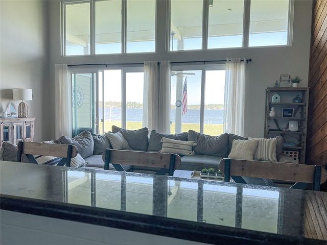 146 April Point Drive S, Conroe, TX 77356