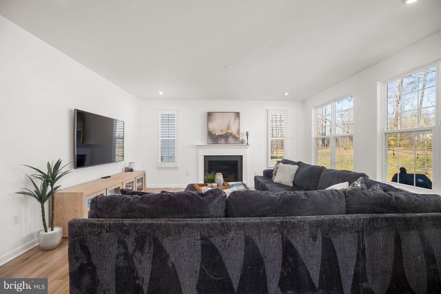 3608 PLUMAGE CT, Woodbridge, VA 22193