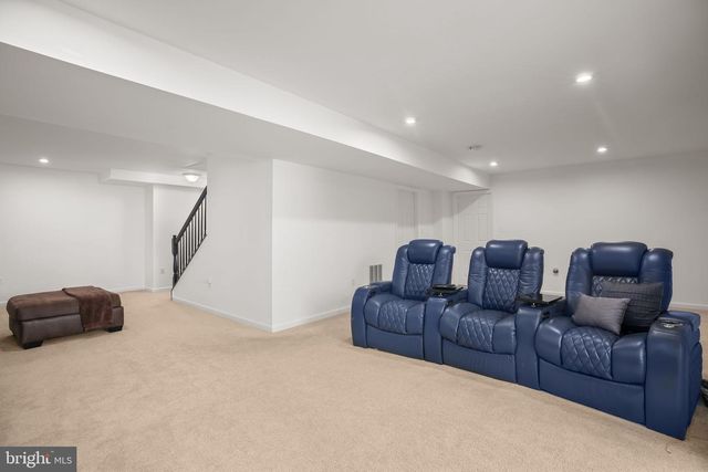 3608 PLUMAGE CT, Woodbridge, VA 22193