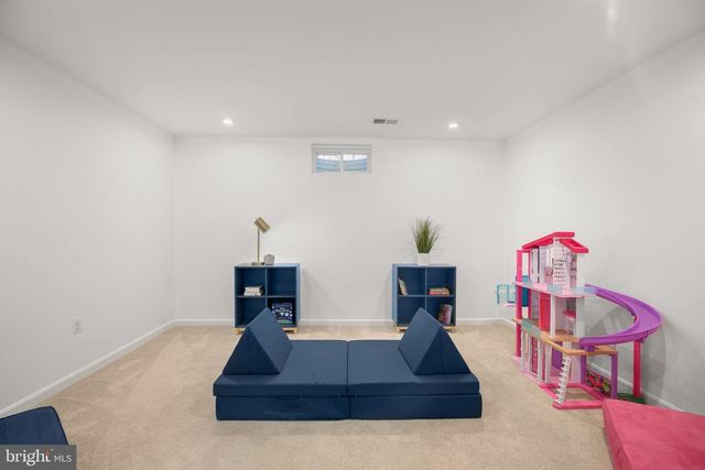 3608 PLUMAGE CT, Woodbridge, VA 22193