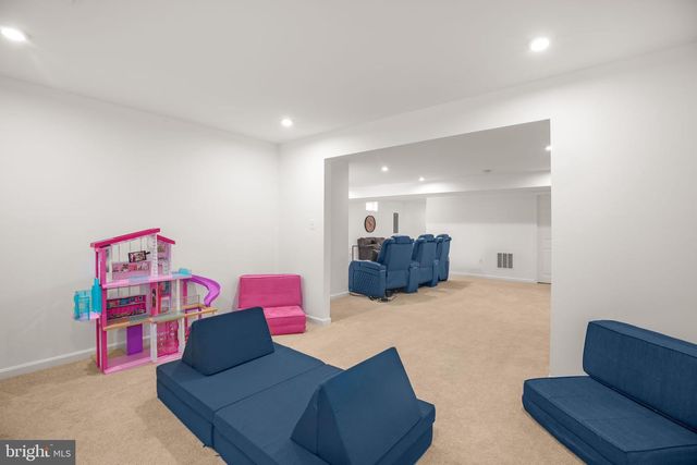 3608 PLUMAGE CT, Woodbridge, VA 22193