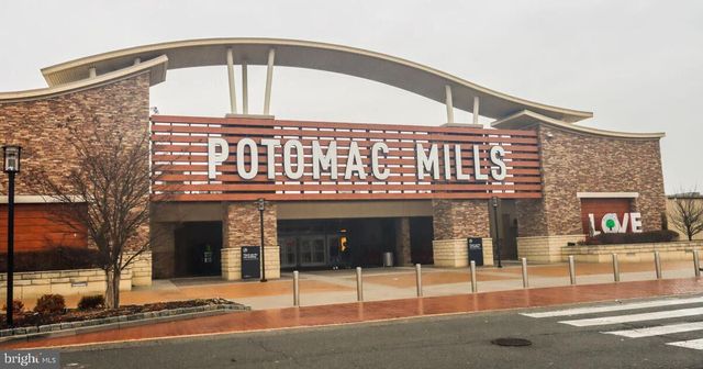 3608 PLUMAGE CT, Woodbridge, VA 22193