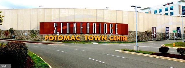 3608 PLUMAGE CT, Woodbridge, VA 22193