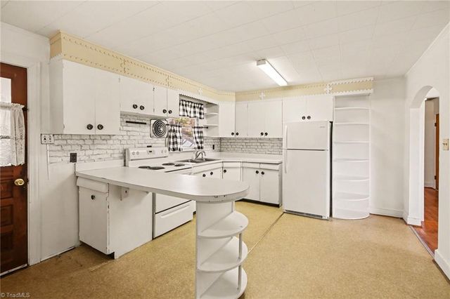 106 11th Avenue, Mayodan, NC 27027