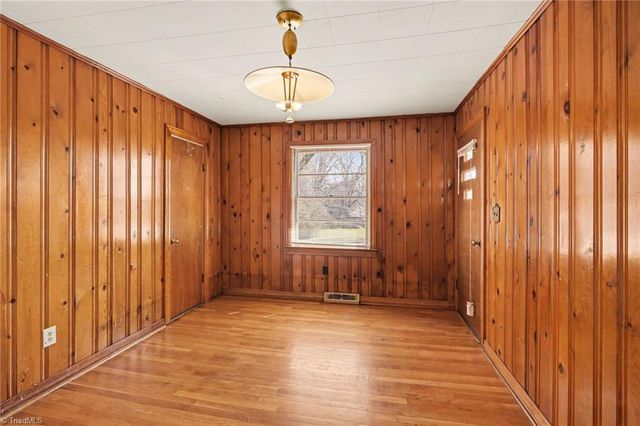 106 11th Avenue, Mayodan, NC 27027