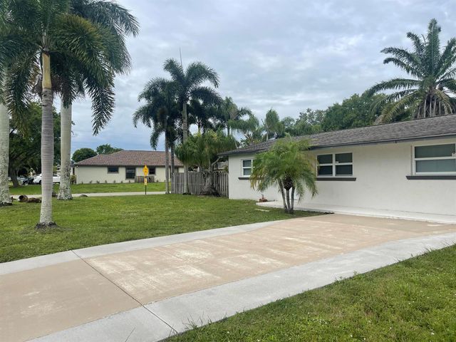 4779 Bonanza Road, Lake Worth, FL 33467