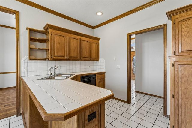 10537 Peacock Circle, Oklahoma City, OK 73130