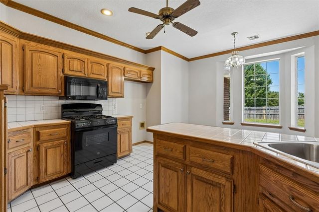 10537 Peacock Circle, Oklahoma City, OK 73130