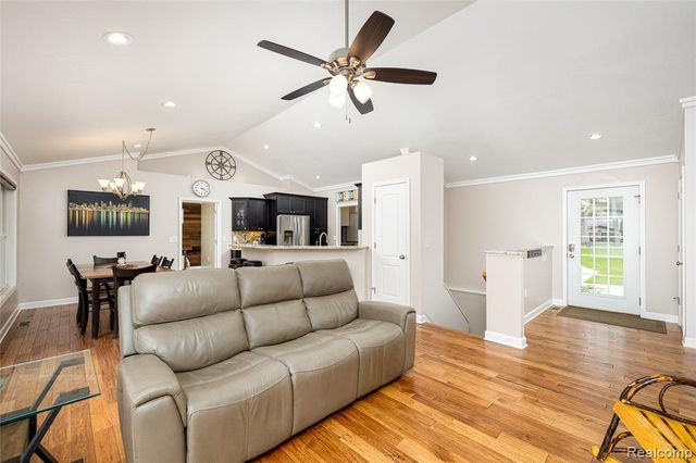 11274 Oakwood Drive, Jerome, MI 49249
