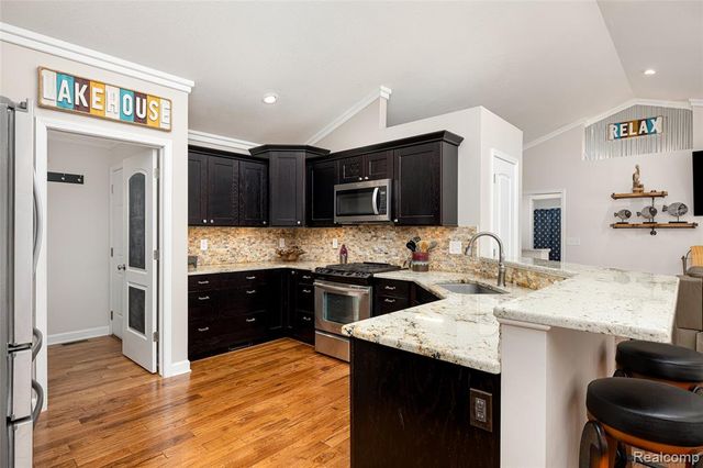 11274 Oakwood Drive, Jerome, MI 49249