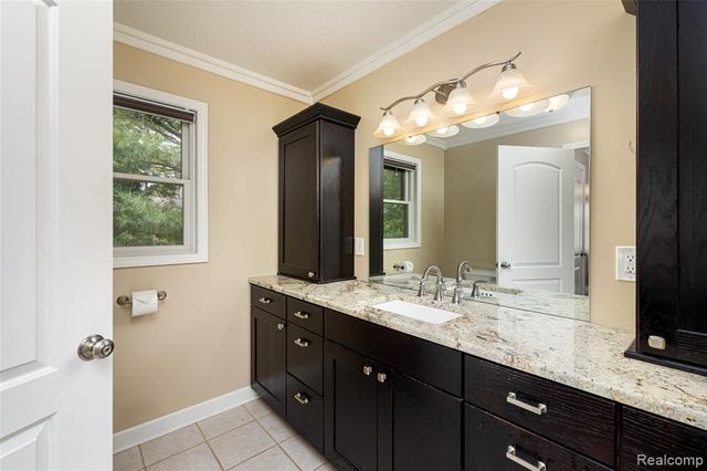 11274 Oakwood Drive, Jerome, MI 49249