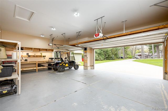 11274 Oakwood Drive, Jerome, MI 49249