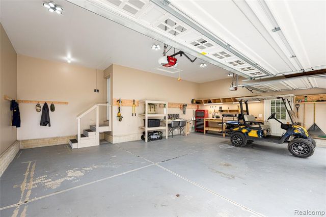 11274 Oakwood Drive, Jerome, MI 49249