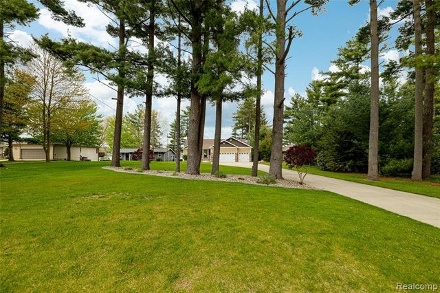 11274 Oakwood Drive, Jerome, MI 49249