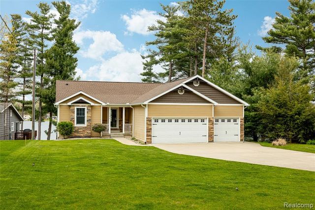 11274 Oakwood Drive, Jerome, MI 49249