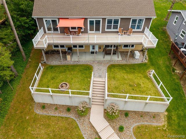 11274 Oakwood Drive, Jerome, MI 49249