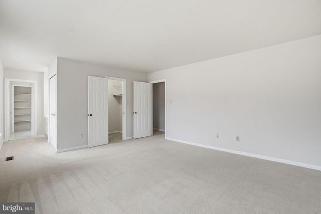 9713 WATERLINE DR, Burke, VA 22015