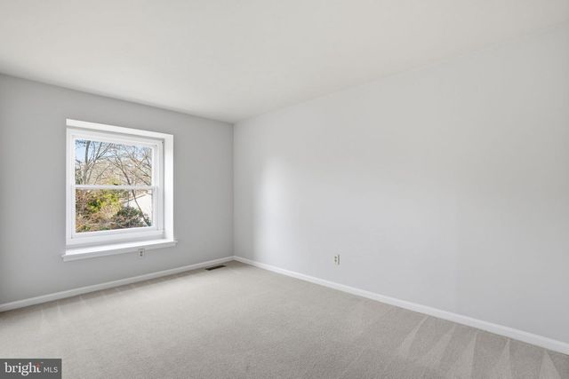 9713 WATERLINE DR, Burke, VA 22015