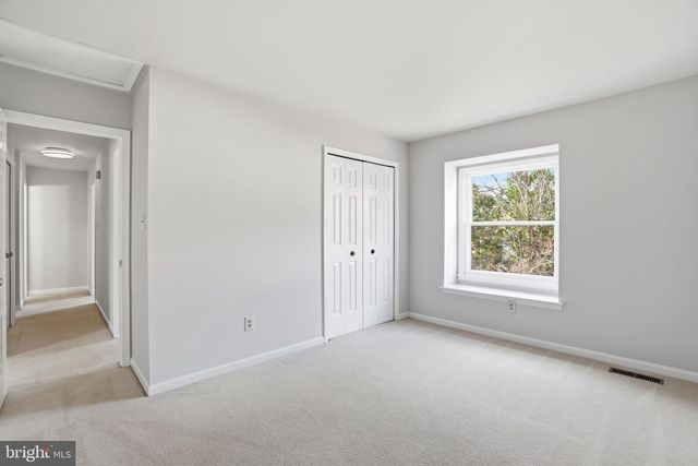 9713 WATERLINE DR, Burke, VA 22015