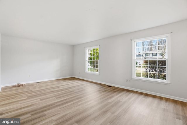 9713 WATERLINE DR, Burke, VA 22015