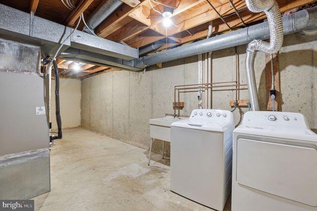 9713 WATERLINE DR, Burke, VA 22015