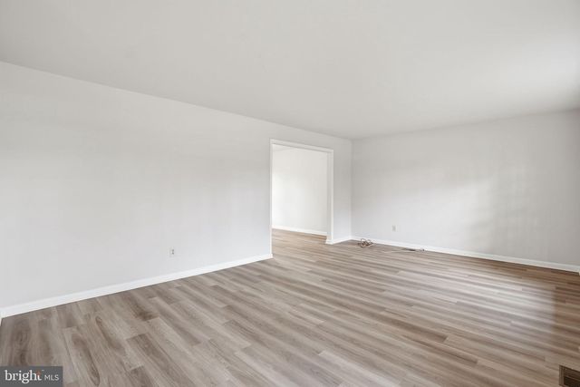 9713 WATERLINE DR, Burke, VA 22015