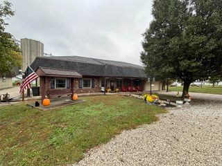 106 E 16th Street, Vincennes, IN 47591